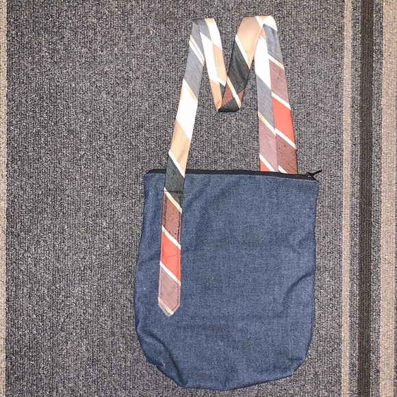 Unique Shoulder Bag - Picture 5 of 12